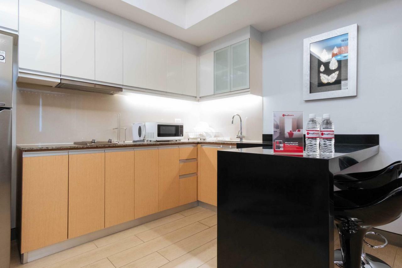 Reddoorz Premium @ Venice Luxury Bgc 2 ماكاتي المظهر الخارجي الصورة