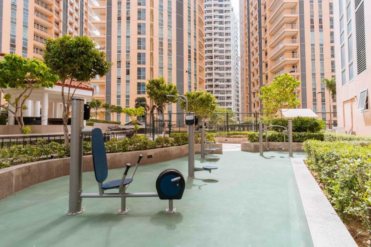 Reddoorz Premium @ Venice Luxury Bgc 2 ماكاتي المظهر الخارجي الصورة