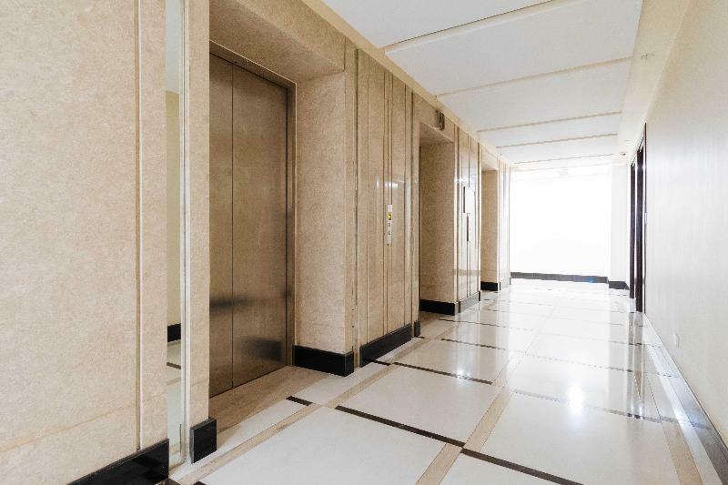 Reddoorz Premium @ Venice Luxury Bgc 2 ماكاتي المظهر الخارجي الصورة
